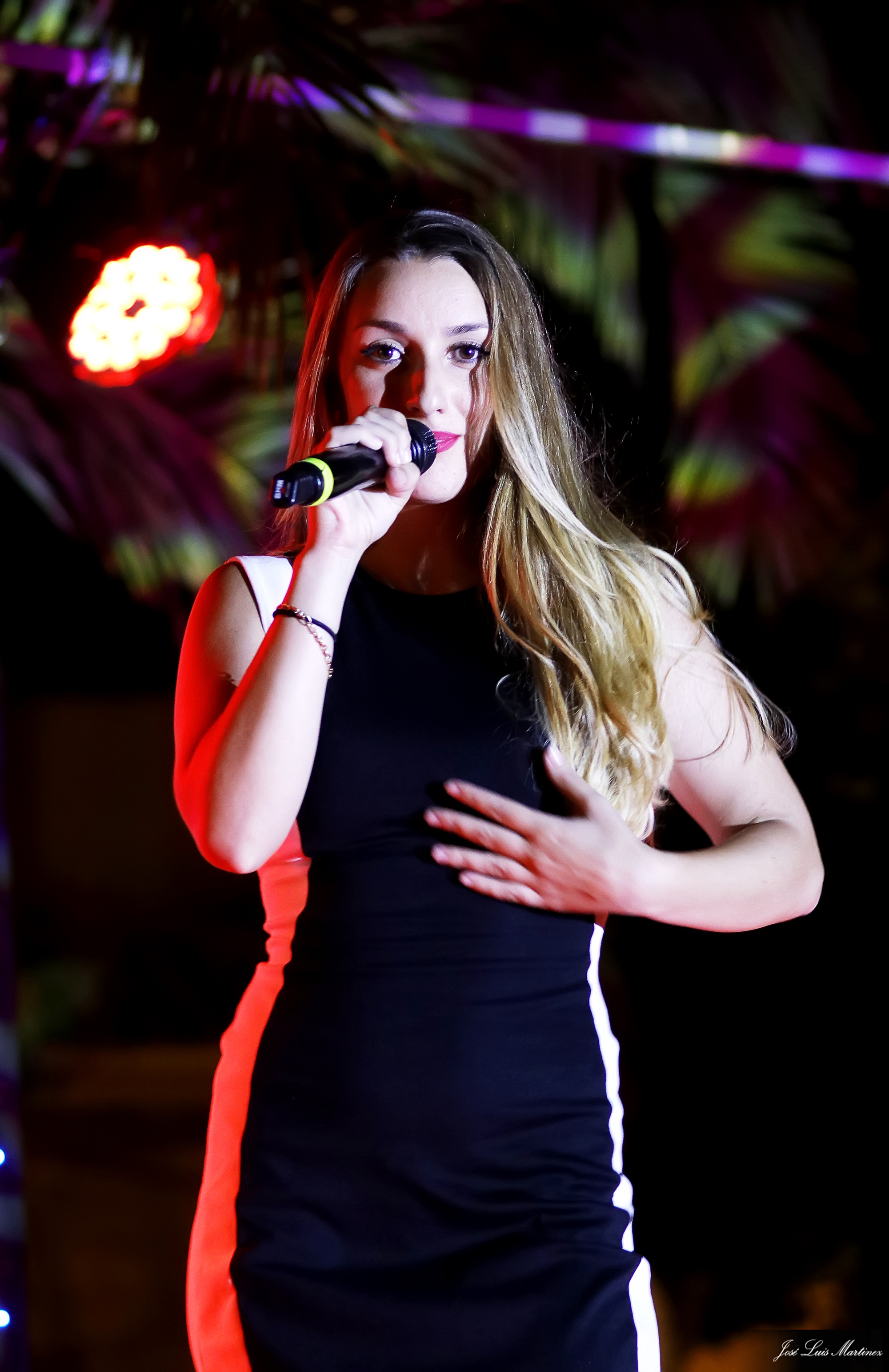Noelia Cazalla llena de grandes canciones Los Jueves de La Villa